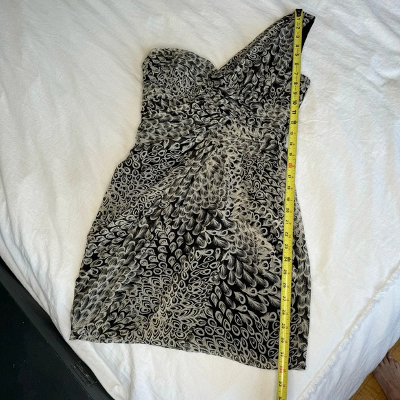 Max and  Cleo Womens One Shoulder Sheath Cocktail Dress Ruched Black Size 6 sexy - Picture 11 of 13